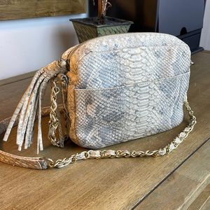 KELLY WYNNE SNAKESKIN Crossbody